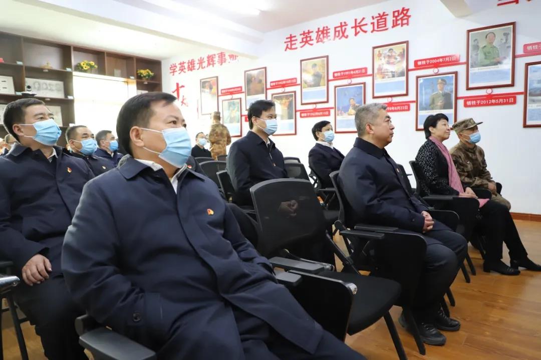 正在上传...