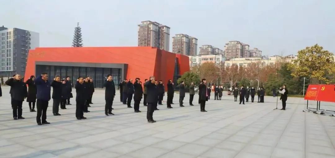 正在上传...
