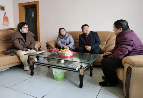 正在上传...