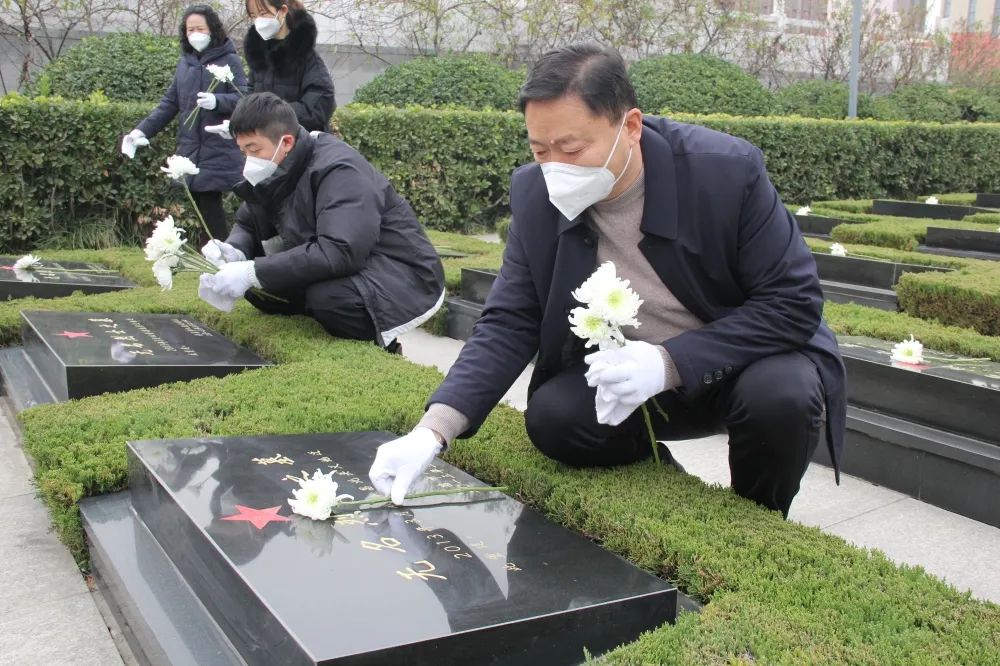 正在上传...