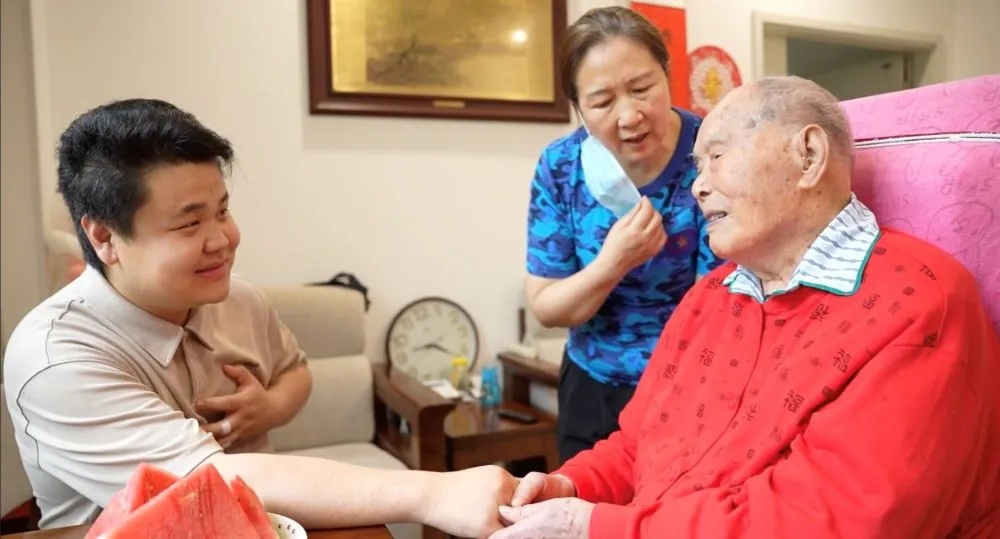 正在上传...