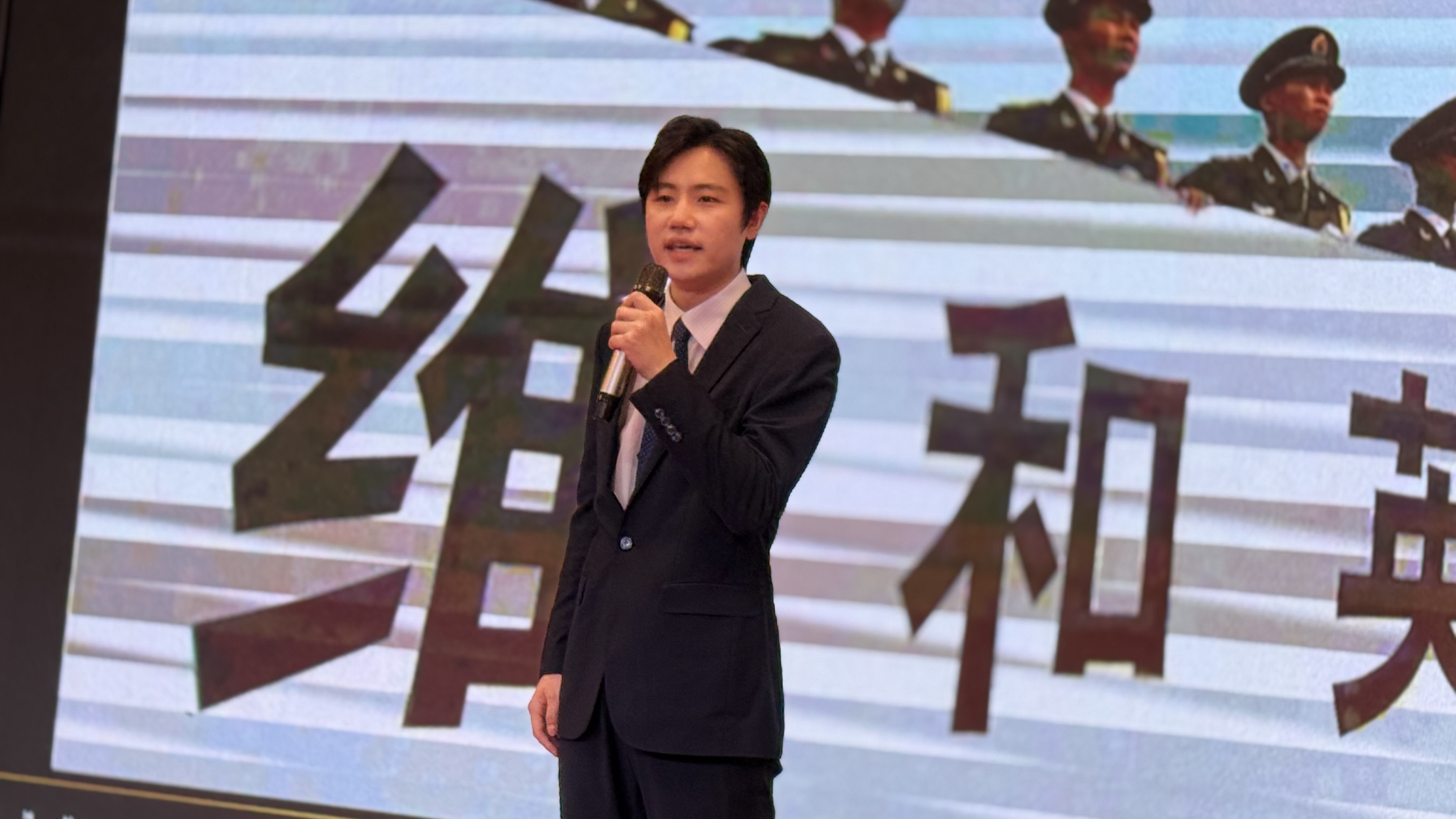 正在上传...